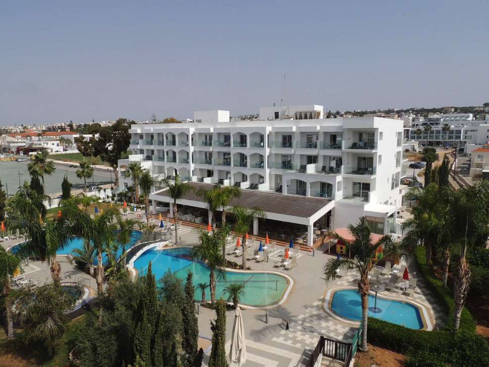 Anesis Hotel cover