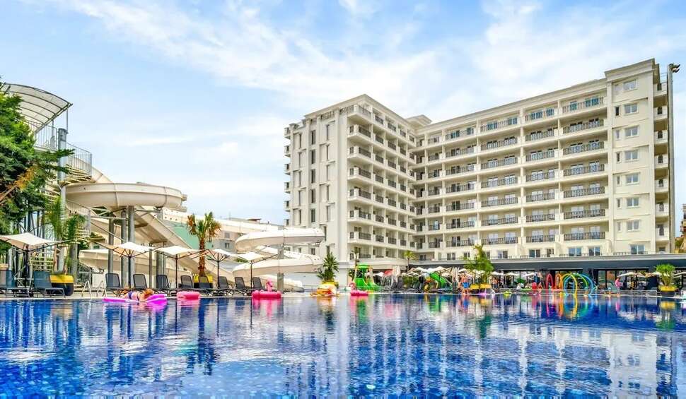 Bonita Luxury Resort cover