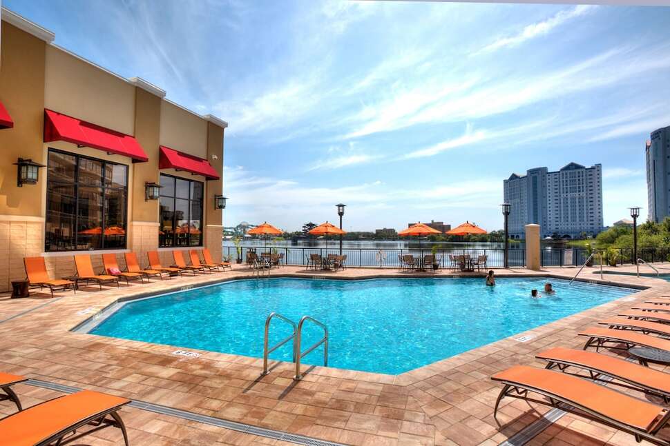 Ramada Plaza by Wyndham Orlando Resort & Suit cover