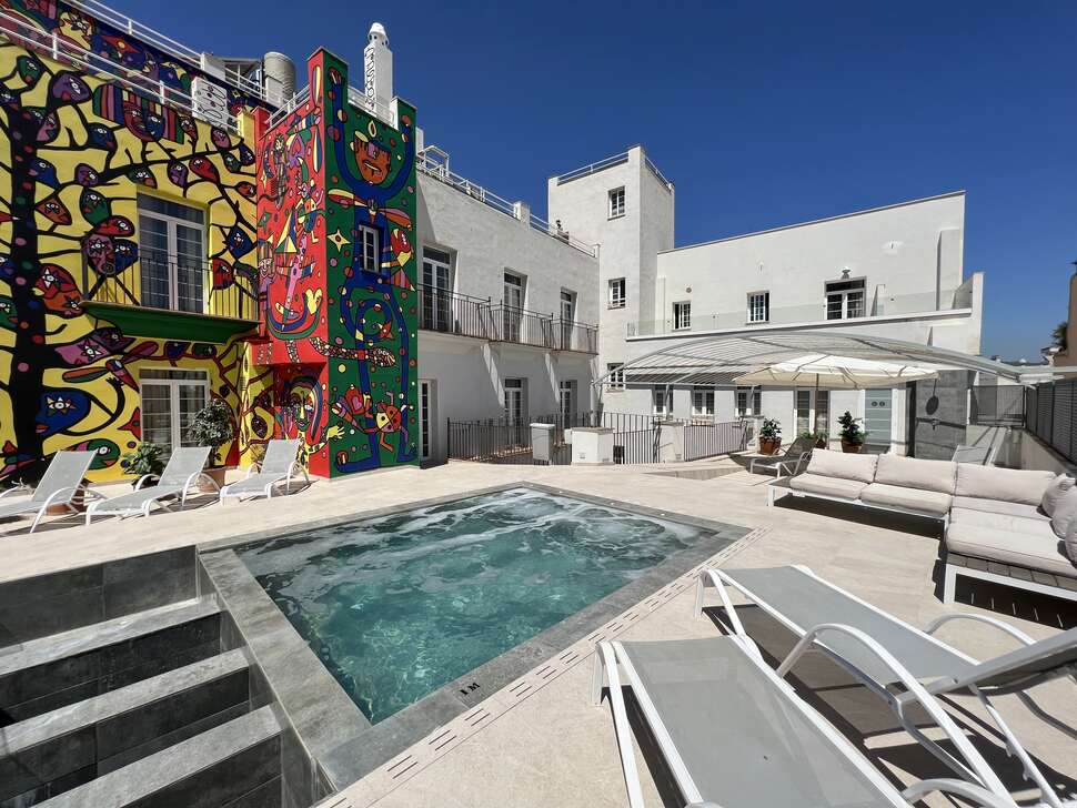 Artmadams Hotel cover