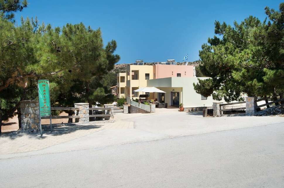 Miraluna Hotel cover
