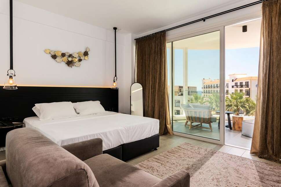 Abacus Suites Boutique Hotel cover