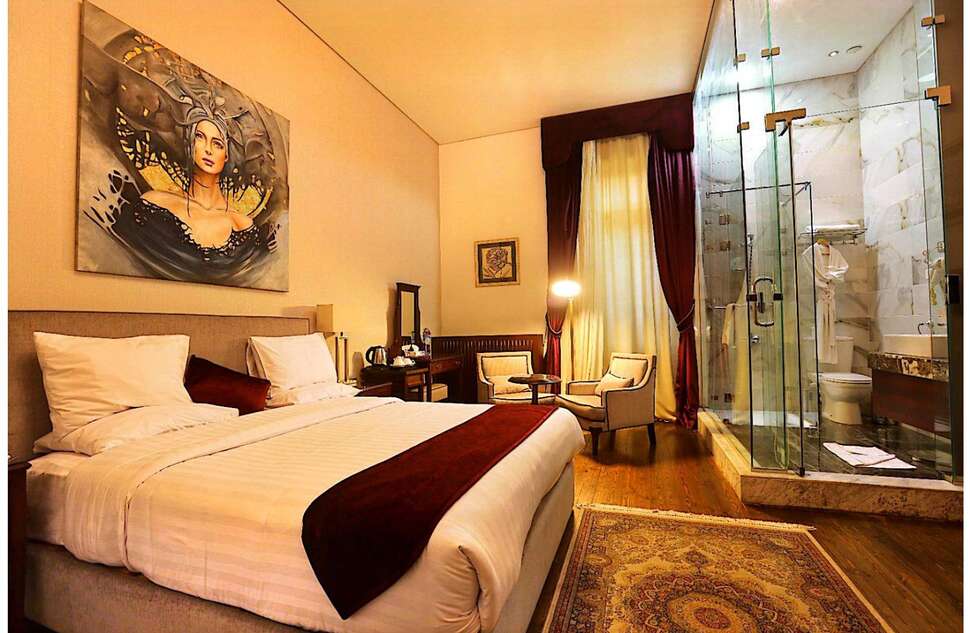 1920s Boutique Hotel & Restaurants cover