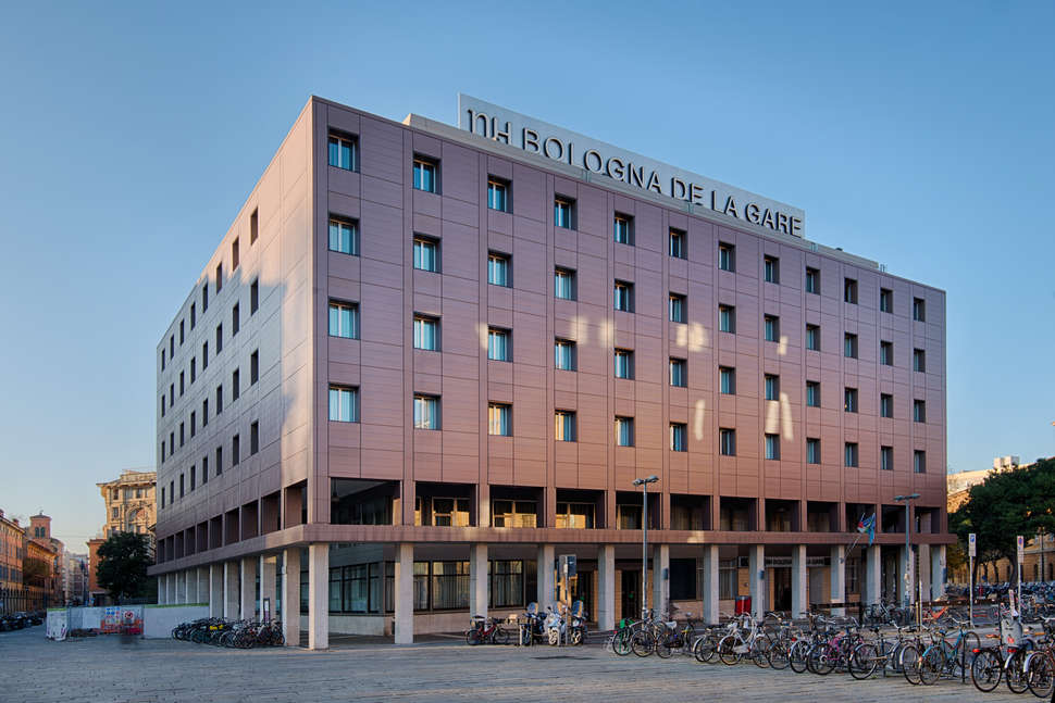 NH Bologna de la Gare cover
