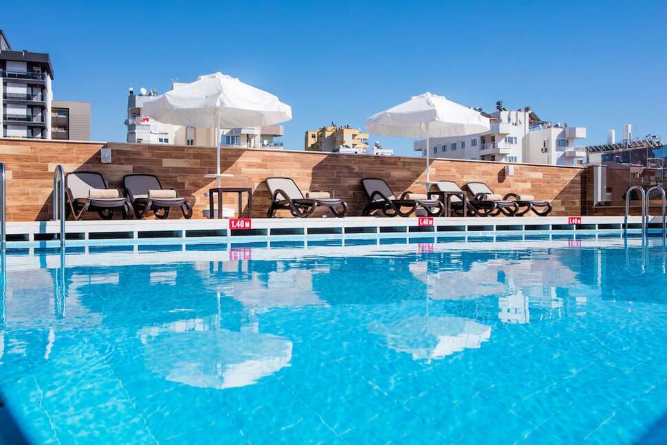 Holiday Inn Antalya cover