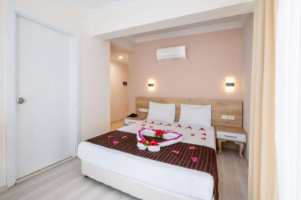 Viking Beach Hotel cover