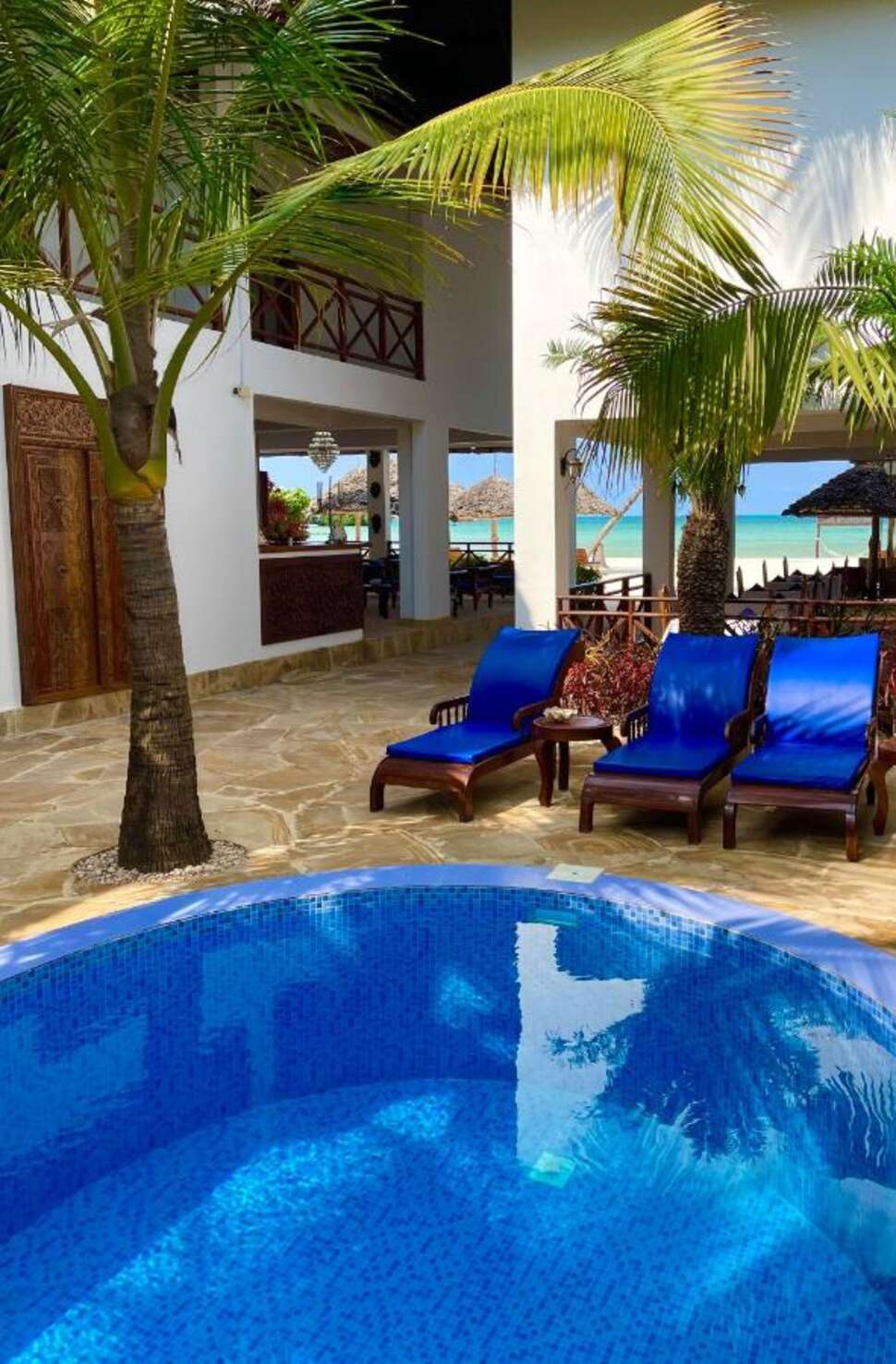 Karibu beach resort cover