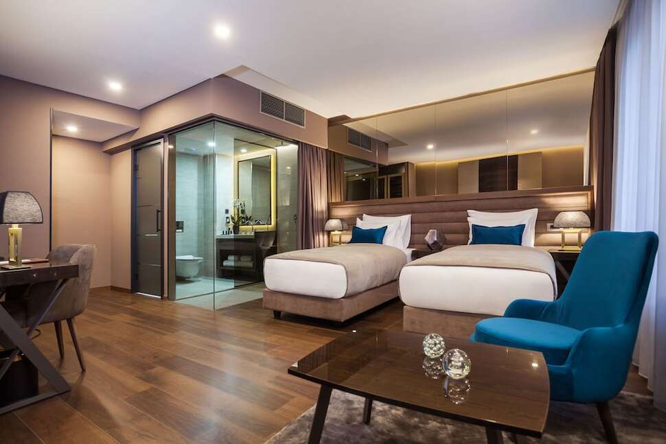 Saint Ten Hotel cover