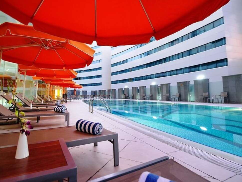 Holiday Villa Hotel And Residence City Centre cover