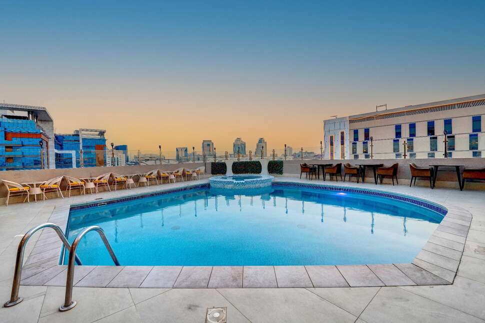 Howard Johnson Plaza By Wyndham Dubai