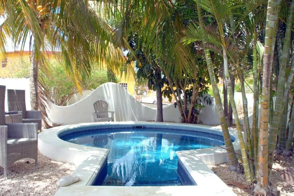 BnB Bonaire cover