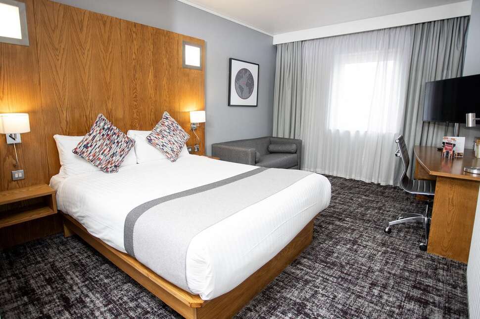 Ramada by Wyndham Belfast City Centre cover