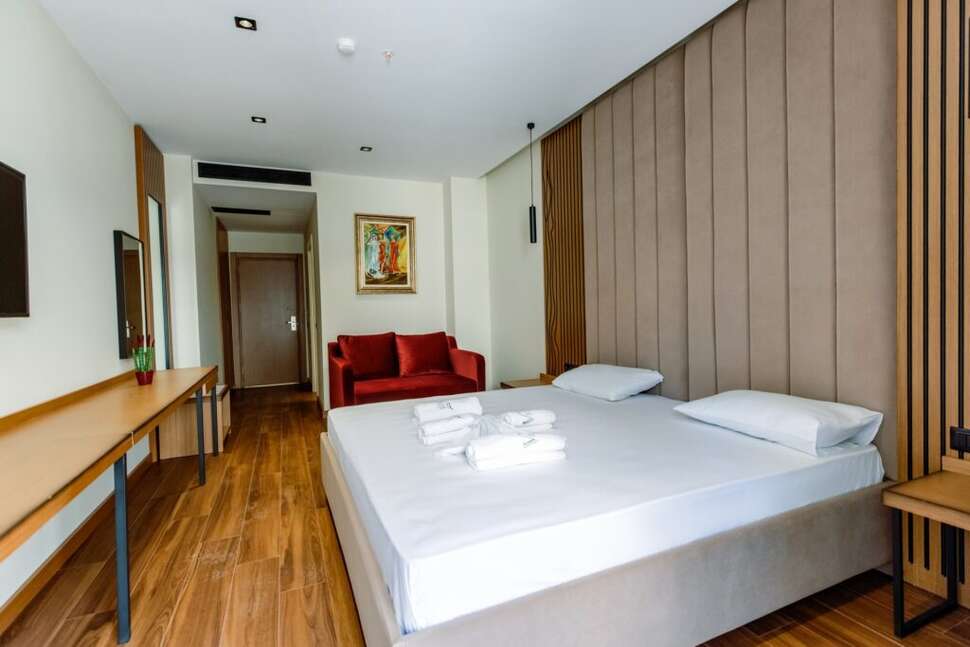 Valza Boutique Hotel cover