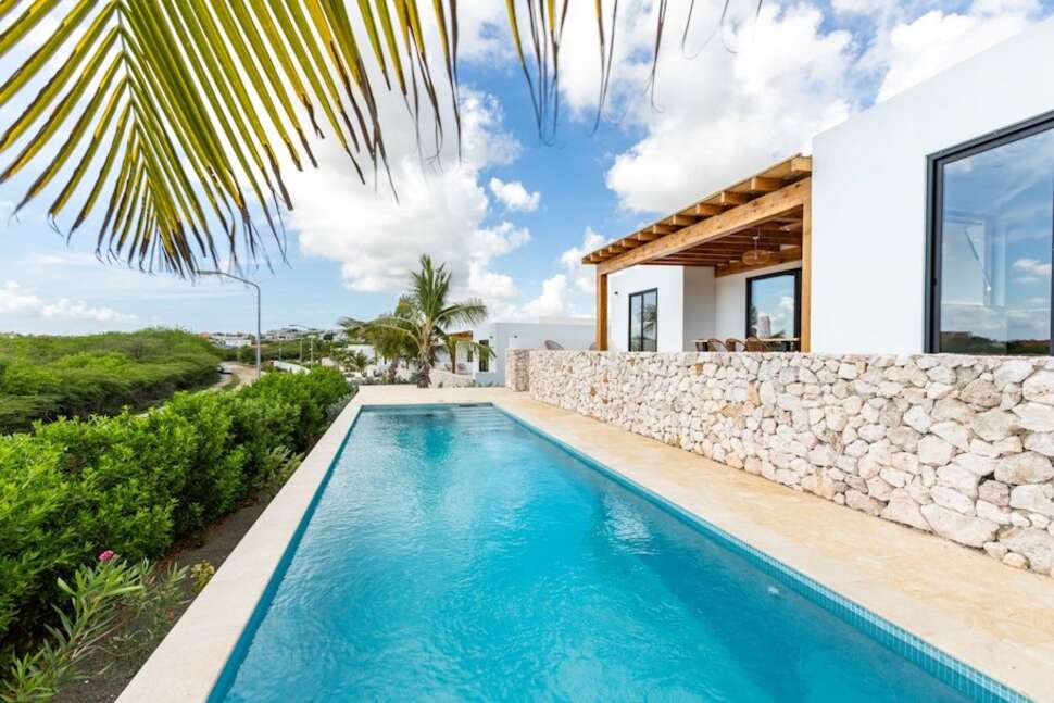 Lxry Villas cover