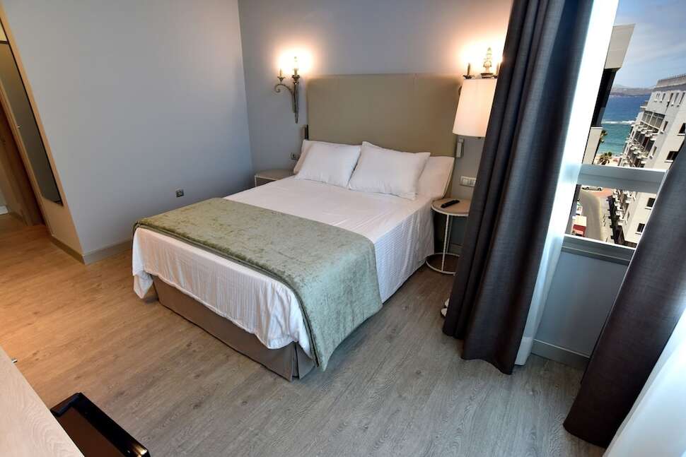 Hotel Dona Luisa cover