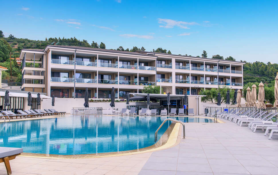 Lagomandra Beach Hotel & Suites cover