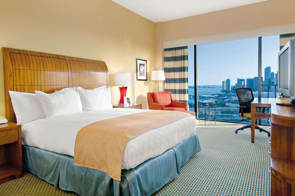 Hilton Miami Downtown cover