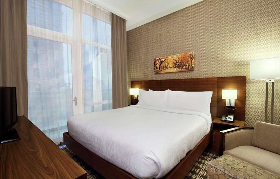 Hilton Garden Inn New York - Midtown Park Ave cover