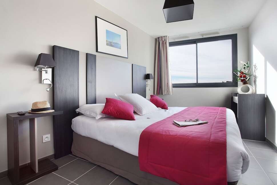 Appart'hotel Odalys Prado Castellane cover