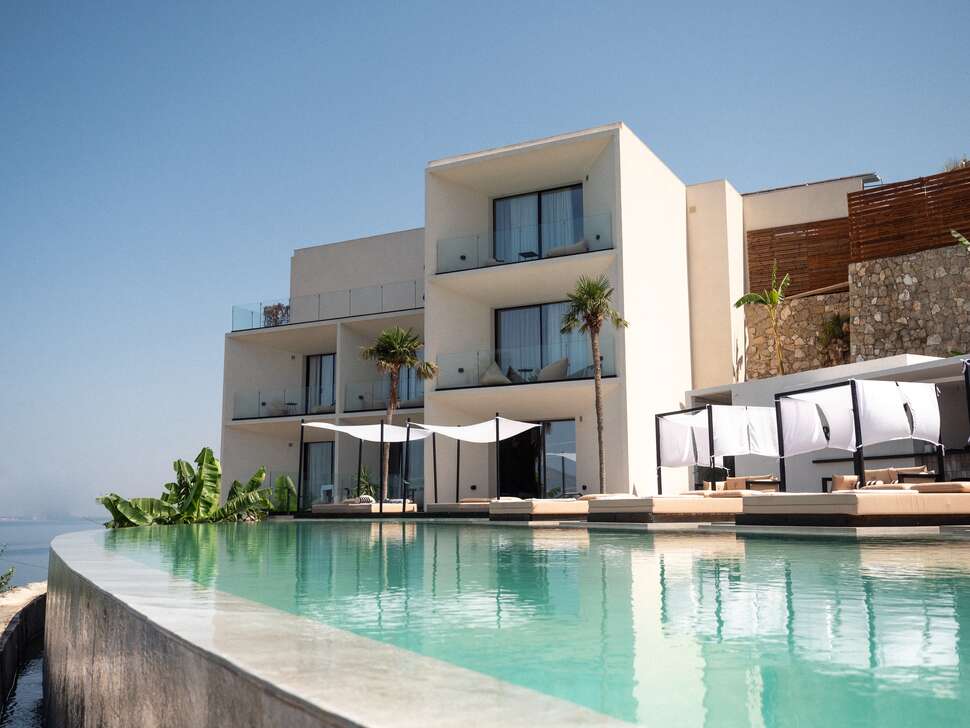 Nobus Hotel & Spa cover