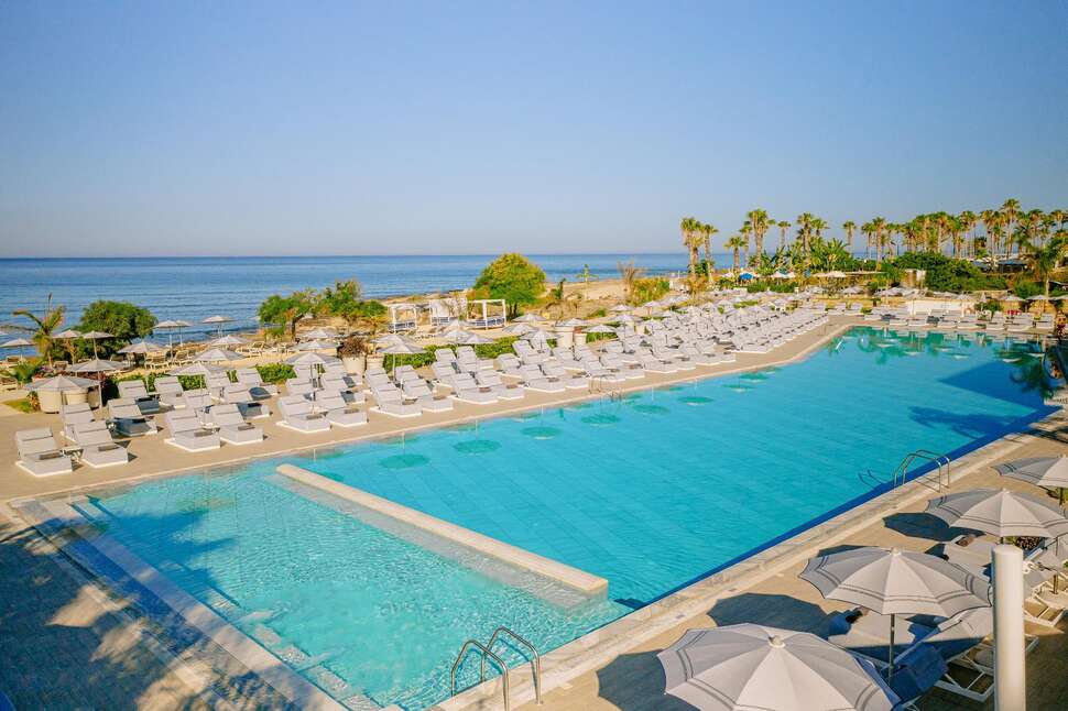 Ivi Mare Hotel cover
