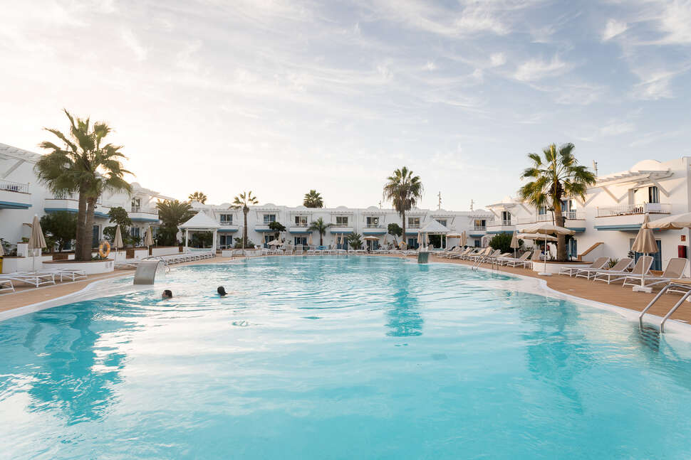 Arena Beach Fuerteventura cover