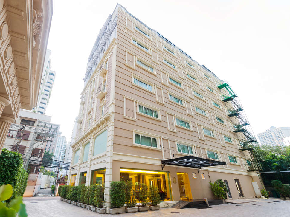 Kingston Suites cover