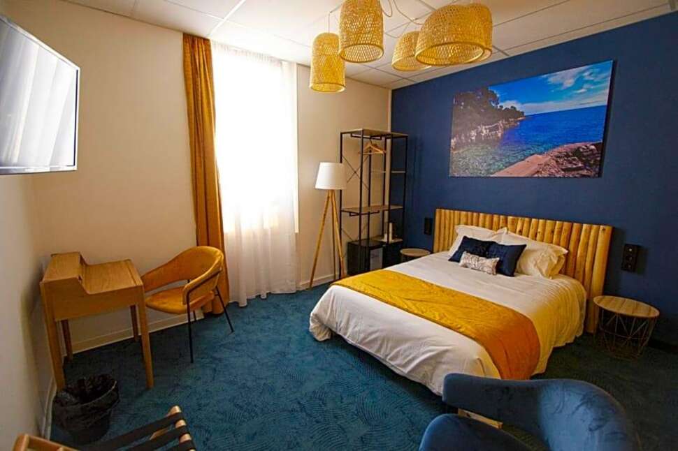 Charlie's Hotel cover