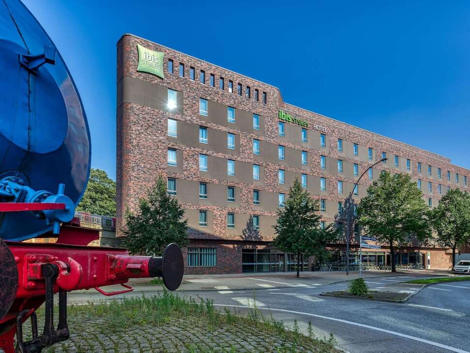 Ibis Styles Hamburg-Barmbek cover