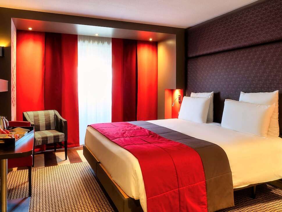 Mercure Paris Montmartre Sacre Coeur cover