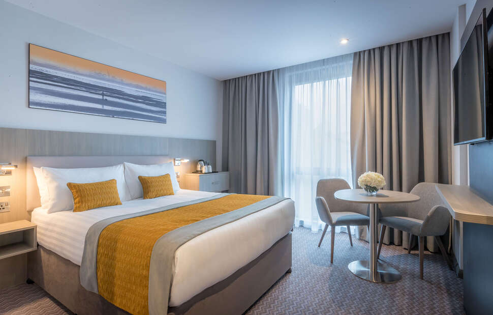 Maldron Hotel Belfast City cover