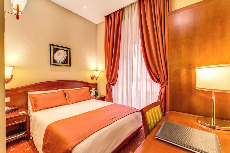Hotel Augusta Lucilla Palace