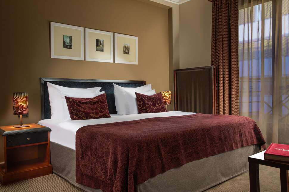 Boutique Hotel Jalta cover