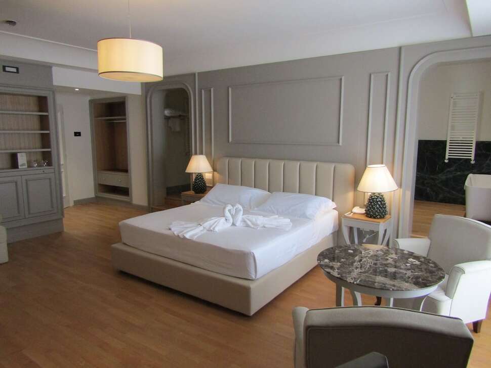 Hotel Marechiaro cover