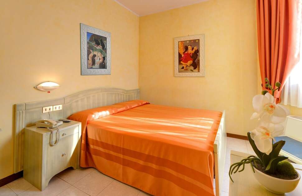 Hotel Cristoforo Colombo Osimo cover