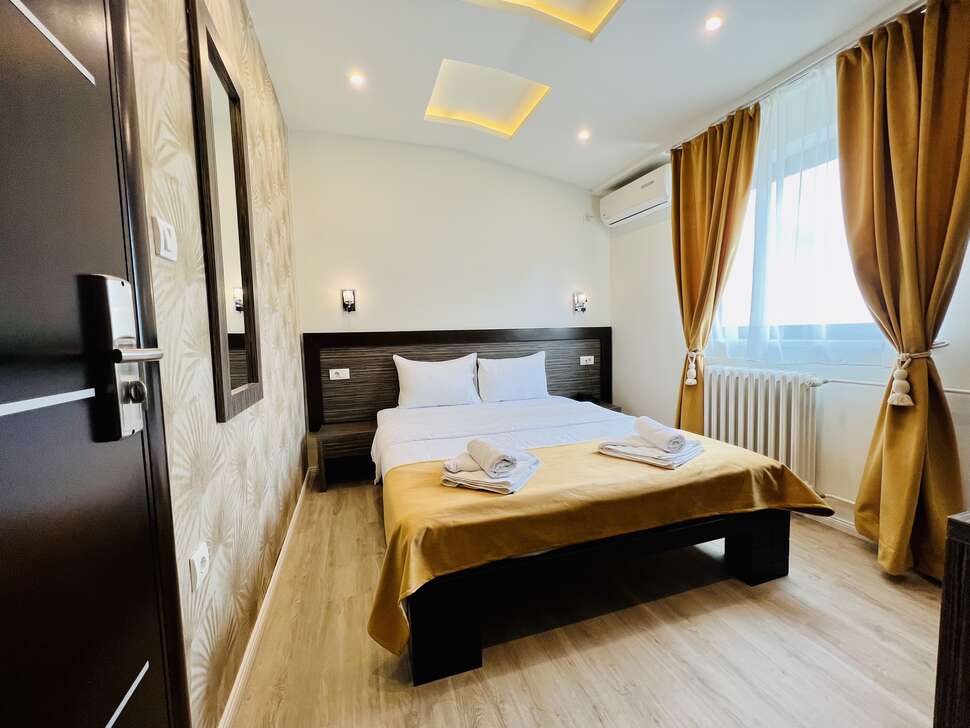 Side One Design Hotel cover