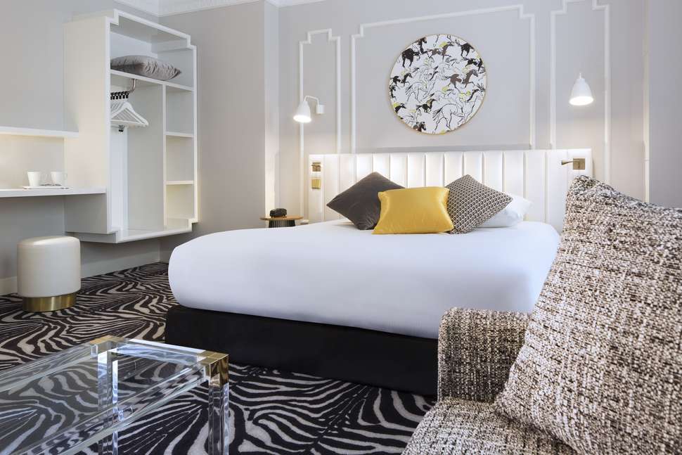 Hotel Pastel Paris