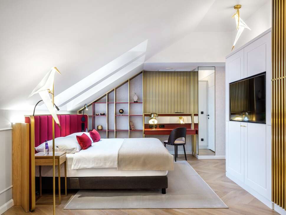 Hotel Golden Queen