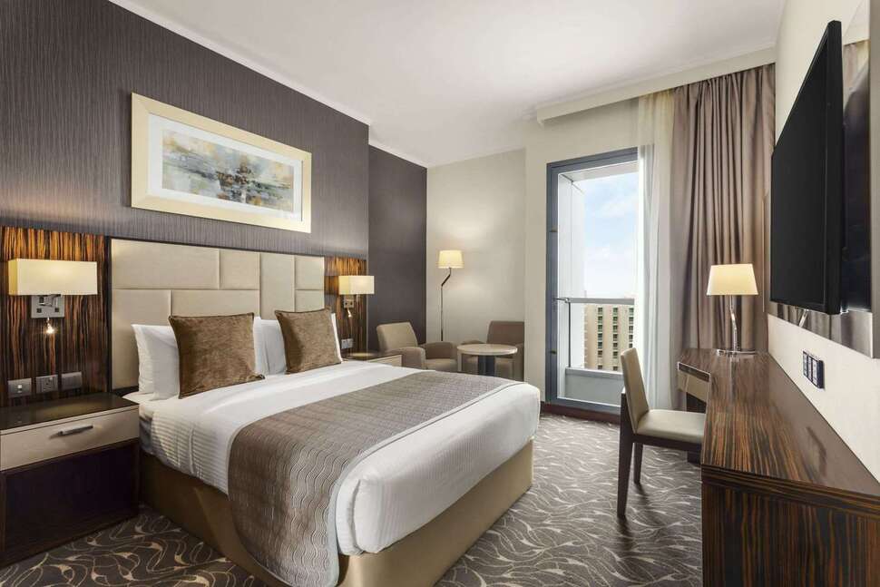 Hawthorn Suites by Wyndham Abu Dhabi City Cen cover