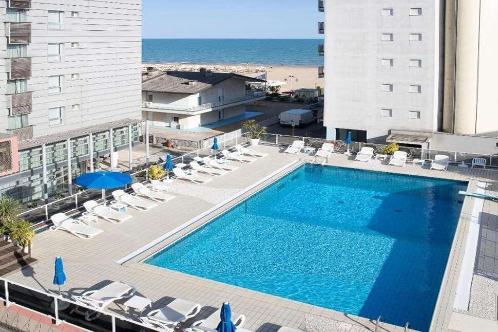 Hotel Rosanna 3 Stelle Superior cover