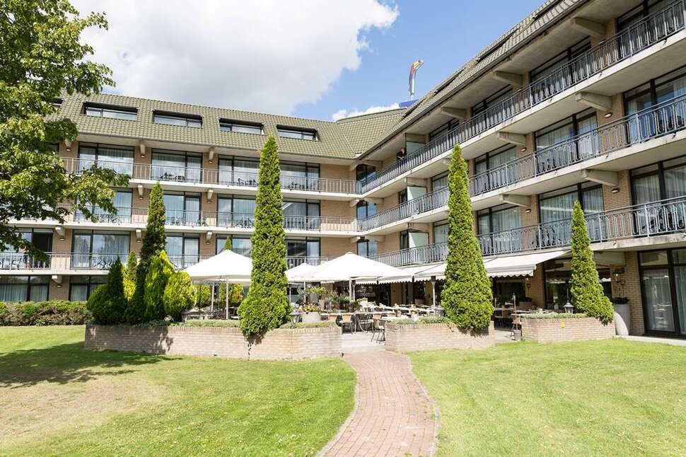 Hotel Berlin Brandenburg cover