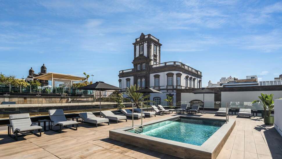 Boutique Hotel Cordial La Peregrina cover