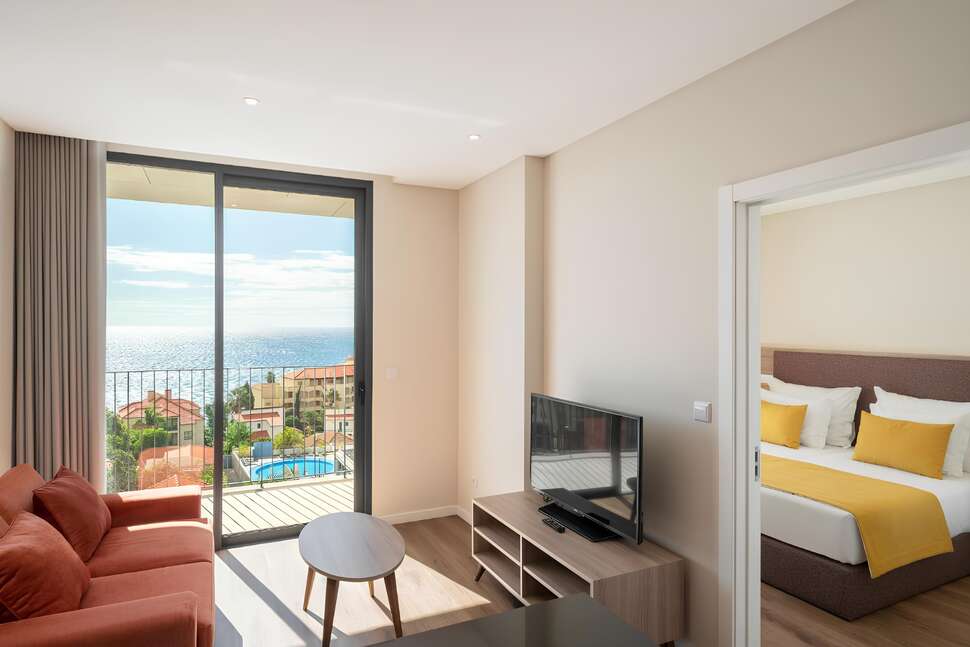 Appartementen Monumental Plaza by Petit Hotel cover