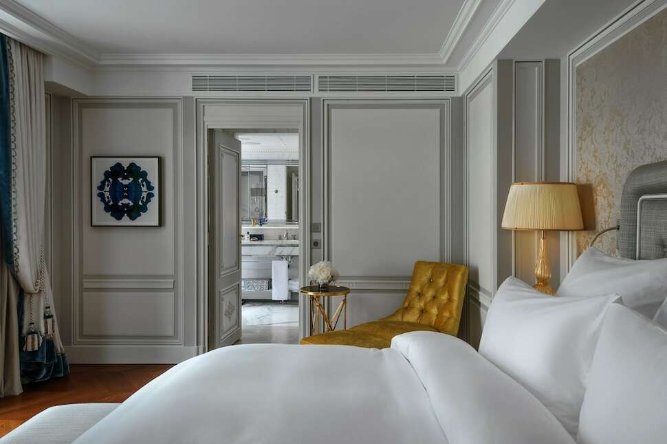 Hotel De Crillon a Rosewood Hotel cover