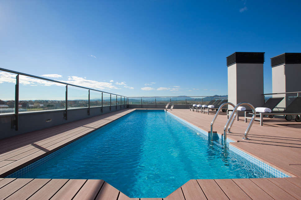 Double Tree by Hilton Girona cover
