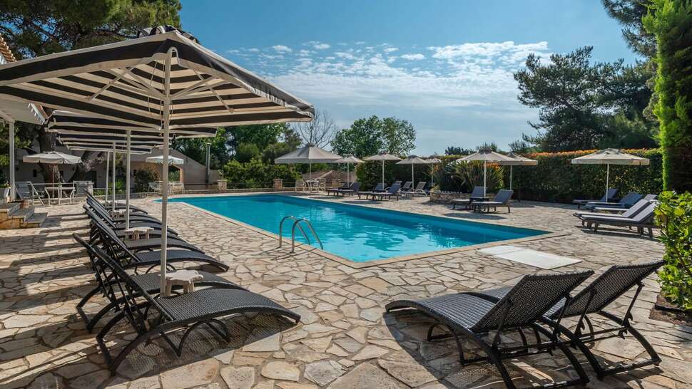 Aquarius Hotel cover