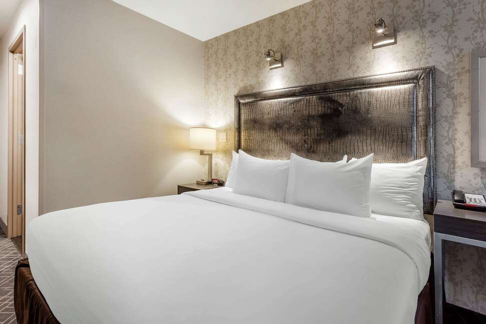 Times Square West Hotel BW Signature Collecti cover