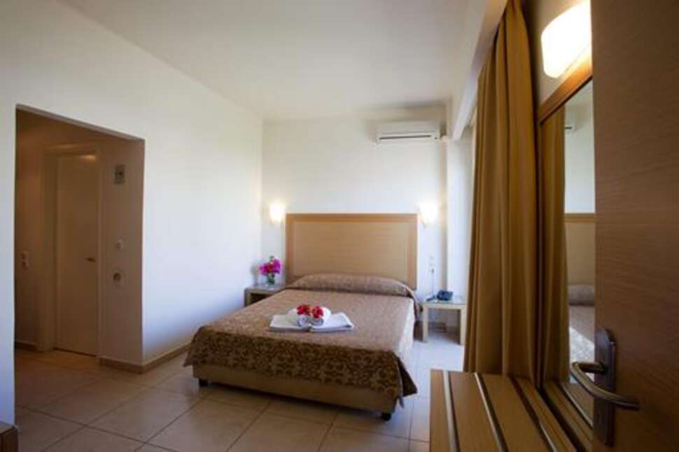 Itanos Hotel