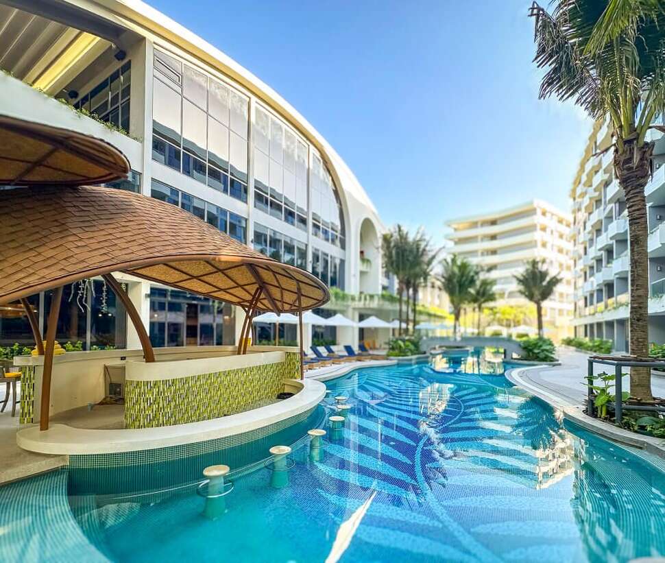 La Green Hotel & Residence cover