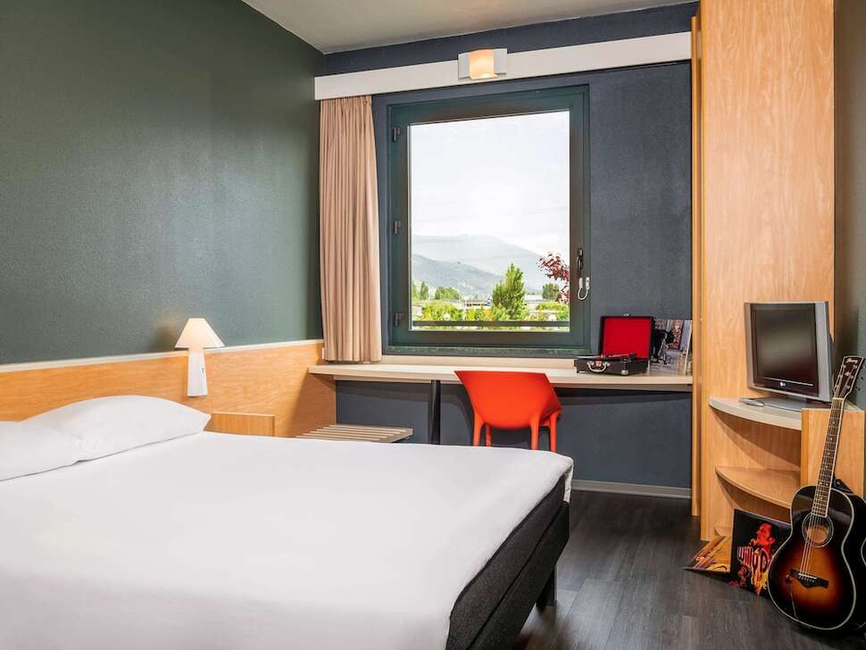 Ibis Firenze Prato Est cover